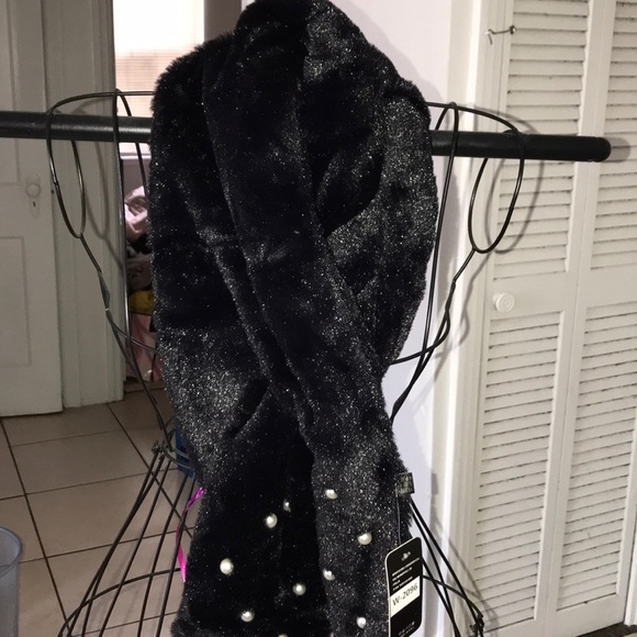 Neck scarf faux mink in black made in italy new - Picture 2 of 3